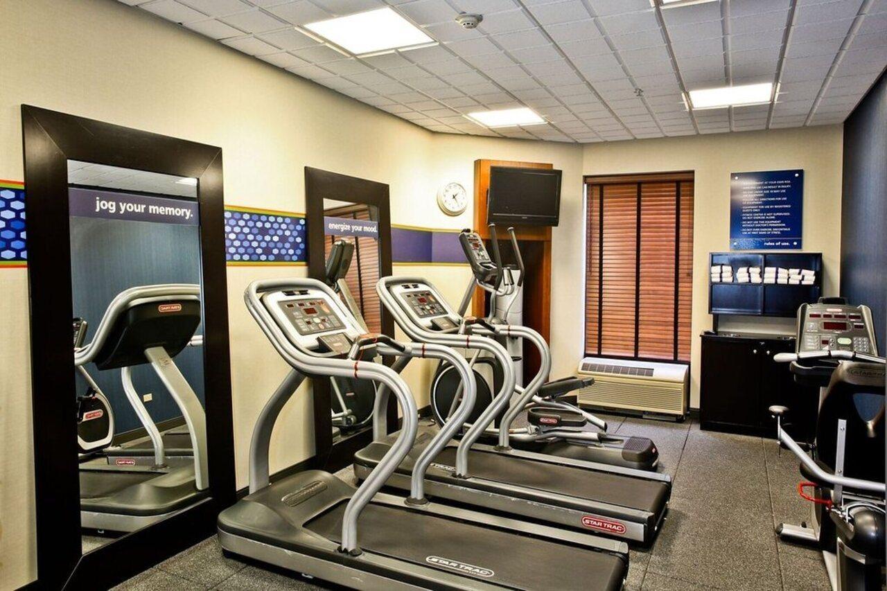 Hampton Inn McHenry Buitenkant foto
