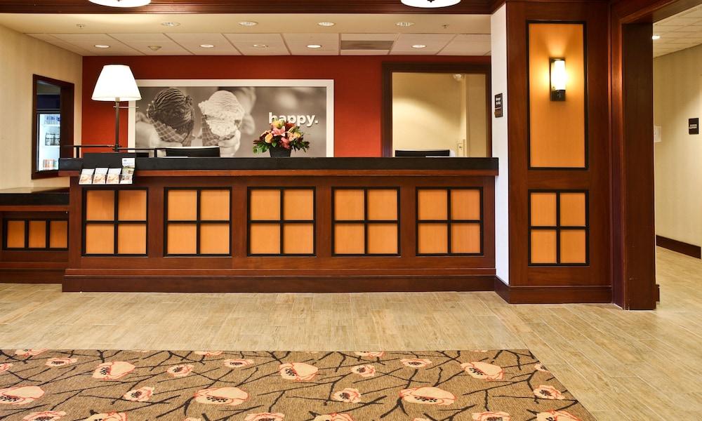 Hampton Inn McHenry Buitenkant foto