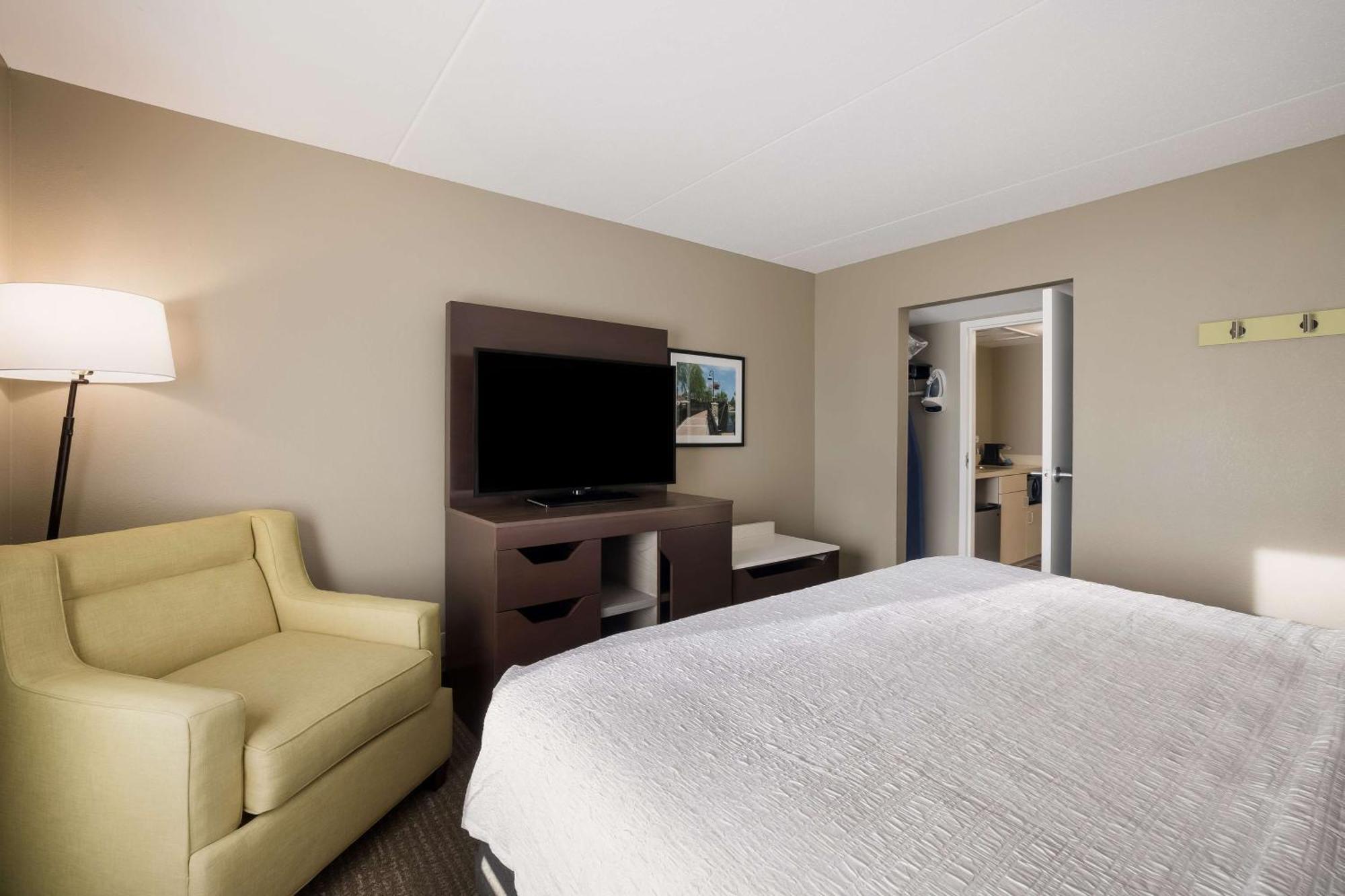 Hampton Inn McHenry Buitenkant foto